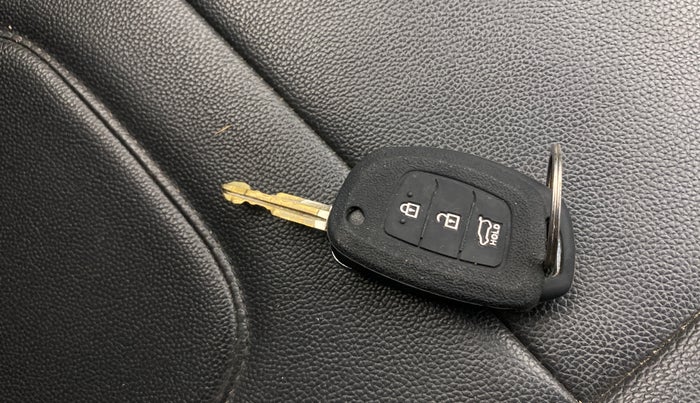 2019 Hyundai Creta E PLUS 1.4 DIESEL, Diesel, Manual, 1,08,237 km, Key Close Up