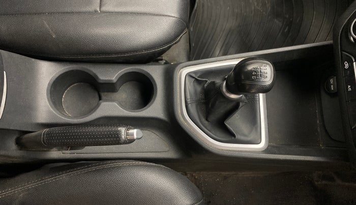 2019 Hyundai Creta E PLUS 1.4 DIESEL, Diesel, Manual, 1,08,237 km, Gear Lever