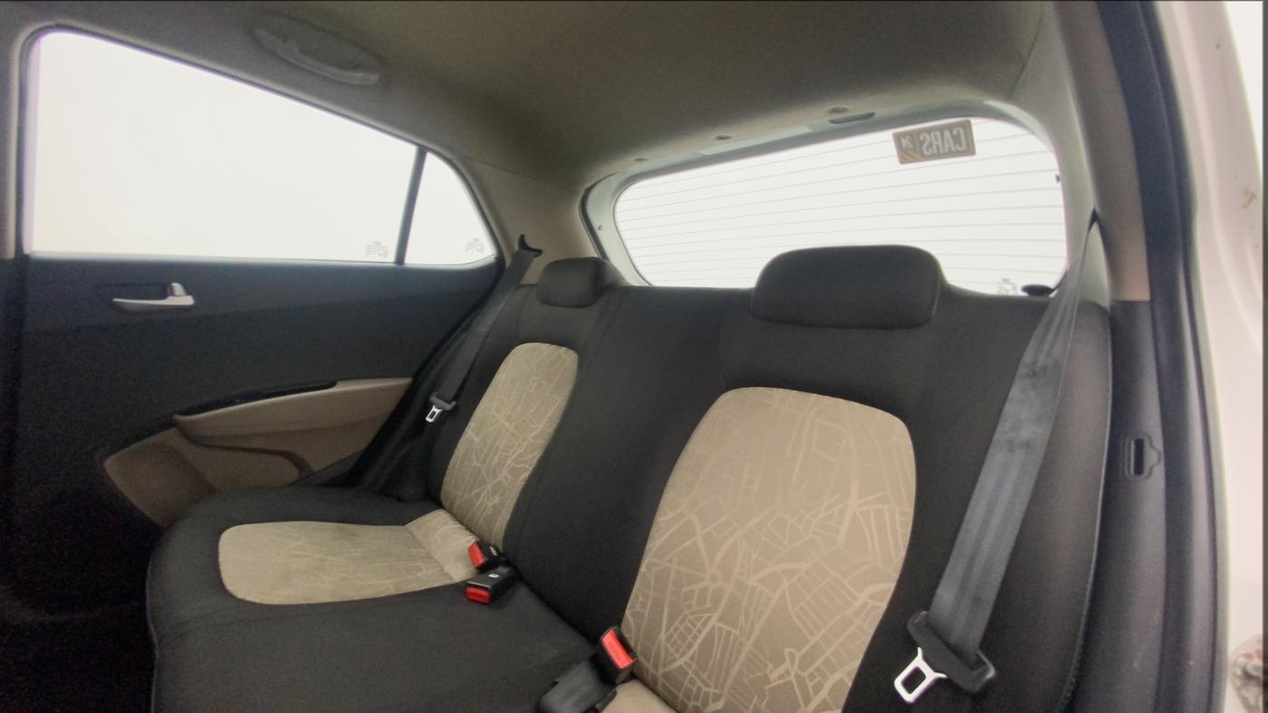 2016 Hyundai Grand i10 SPORTZ 1.2 KAPPA VTVT, Petrol, Manual, 69,802 km, Right Side Rear Door Cabin