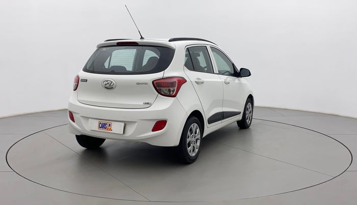2016 Hyundai Grand i10 SPORTZ 1.2 KAPPA VTVT, Petrol, Manual, 69,802 km, Right Back Diagonal