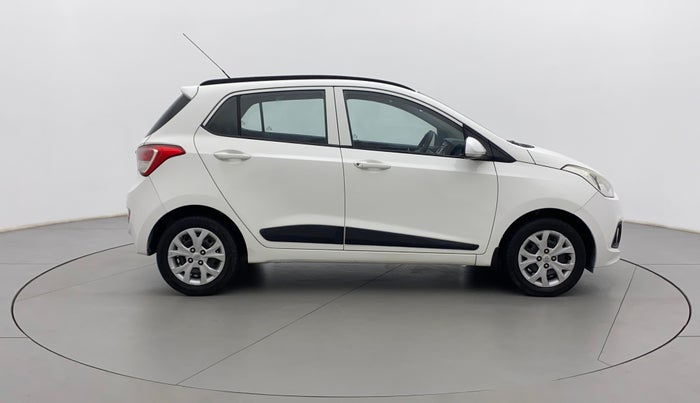 2016 Hyundai Grand i10 SPORTZ 1.2 KAPPA VTVT, Petrol, Manual, 69,802 km, Right Side View