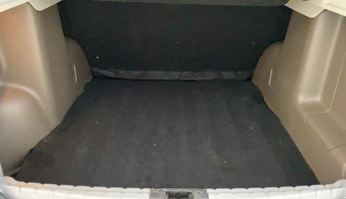 2016 Renault Duster RXL PETROL, Petrol, Manual, 23,020 km, Boot Inside