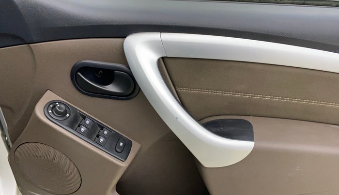 2016 Renault Duster RXL PETROL, Petrol, Manual, 23,020 km, Driver Side Door Panels Control