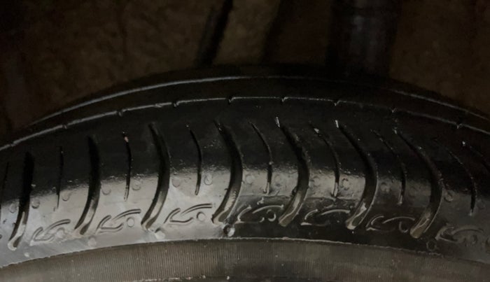 2018 Honda Amaze 1.2L I-VTEC VX, Petrol, Manual, 29,324 km, Left Rear Tyre Tread