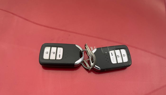 2018 Honda Amaze 1.2L I-VTEC VX, Petrol, Manual, 29,324 km, Key Close Up