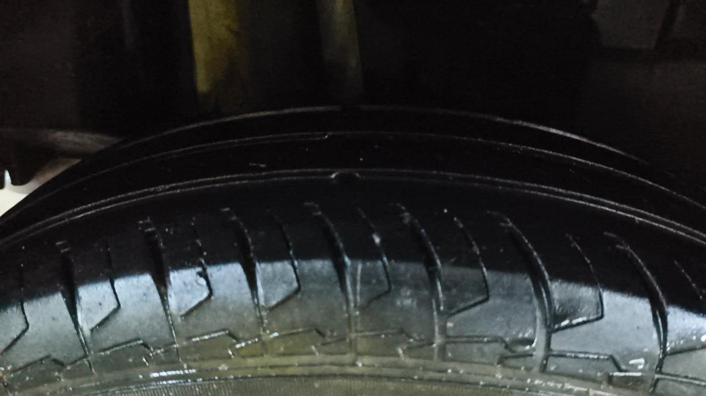 2023 Maruti Swift LXI, Petrol, Manual, 42,803 km, Right Rear Tyre Tread