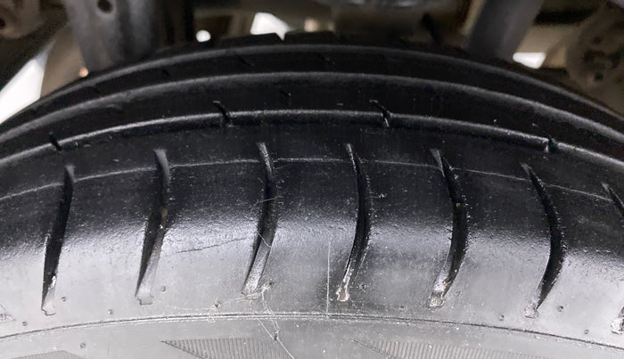 2010 Maruti Alto LXI, Petrol, Manual, 48,649 km, Right Rear Tyre Tread
