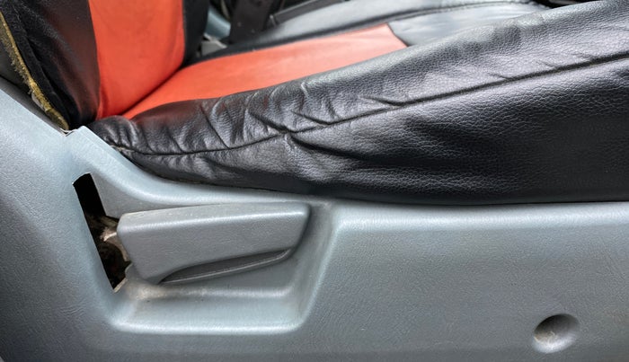 2010 Maruti Alto LXI, Petrol, Manual, 48,649 km, Driver Side Adjustment Panel