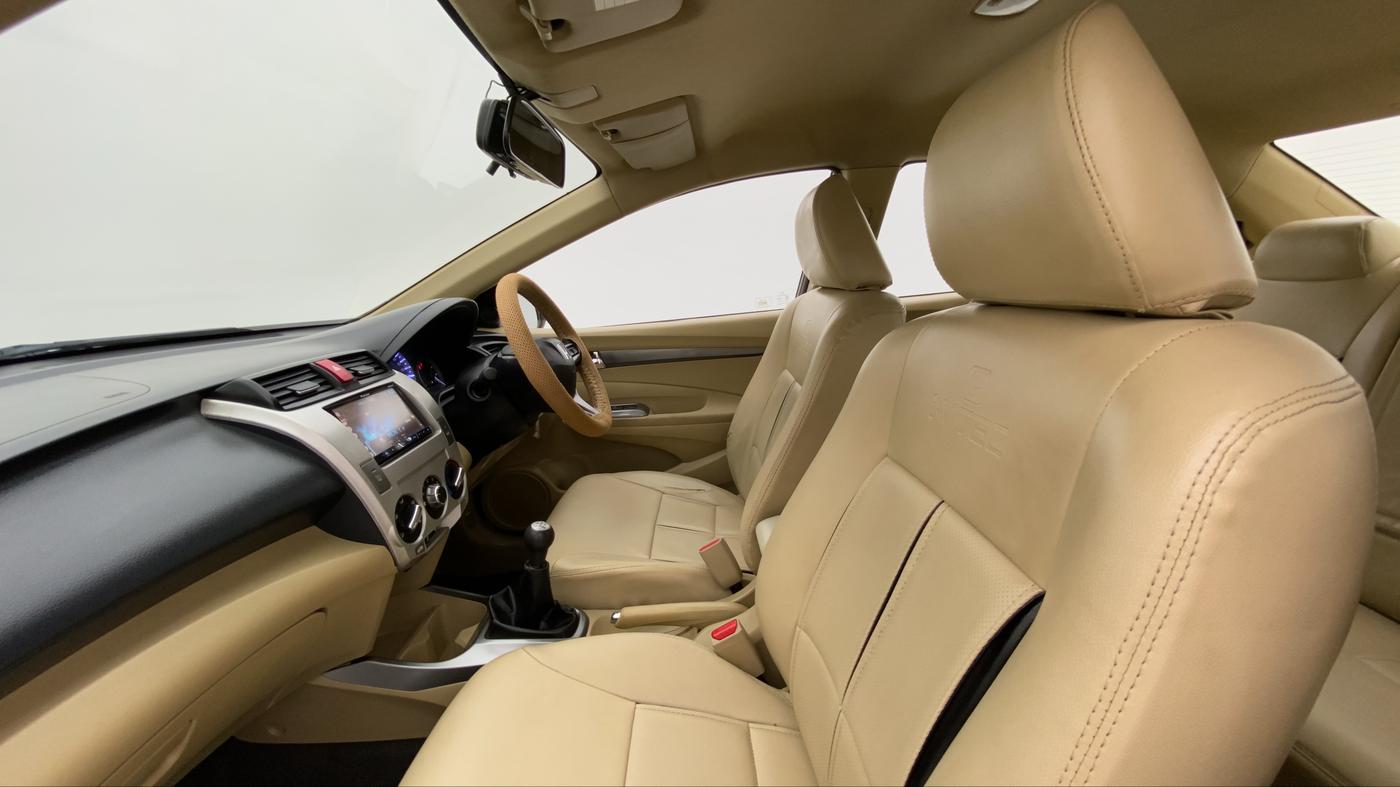 2013 Honda City V MT PETROL, Petrol, Manual, 32,393 km, Right Side Front Door Cabin View