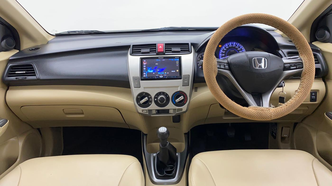 2013 Honda City V MT PETROL, Petrol, Manual, 32,393 km, Dashboard View