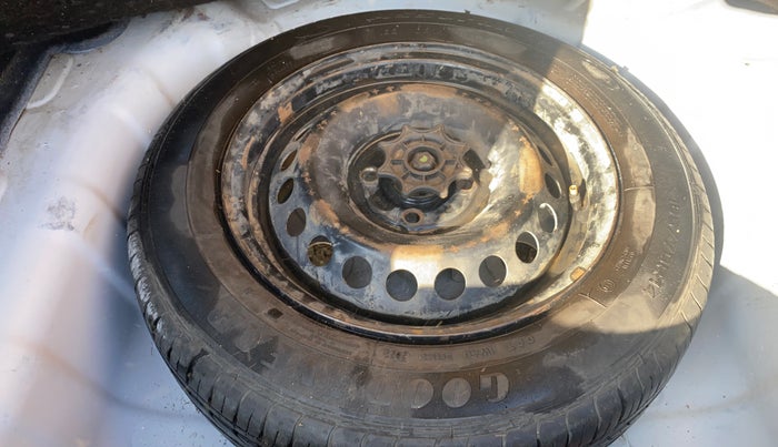 2015 Hyundai Xcent S 1.2, Petrol, Manual, 1,10,521 km, Spare Tyre