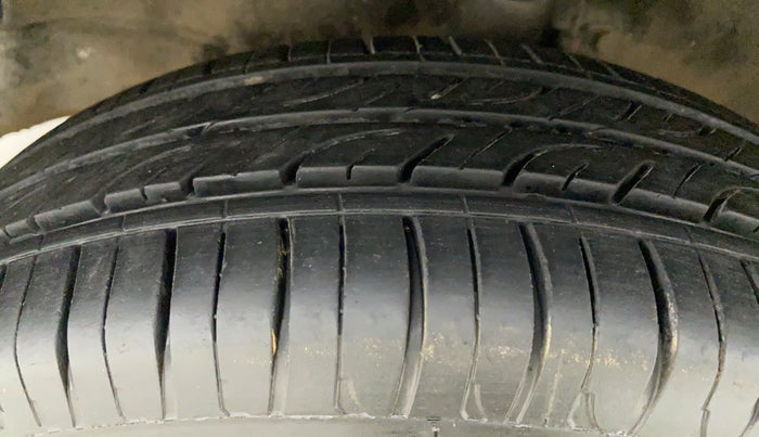 2014 Maruti Wagon R 1.0 VXI, Petrol, Manual, 43,349 km, Left Front Tyre Tread