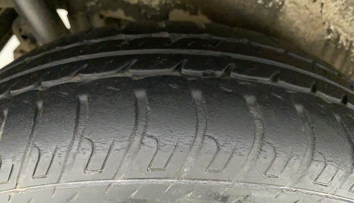 2014 Maruti Wagon R 1.0 VXI, Petrol, Manual, 43,349 km, Right Rear Tyre Tread