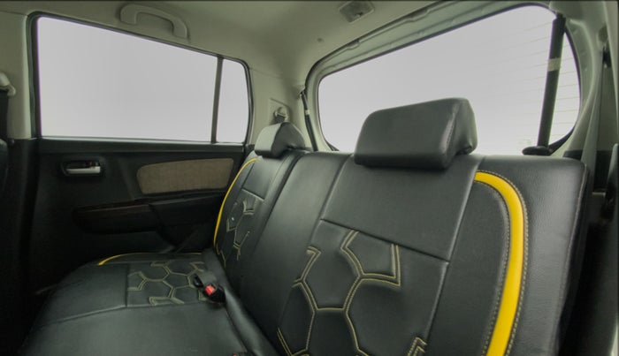 2014 Maruti Wagon R 1.0 VXI, Petrol, Manual, 43,349 km, Right Side Rear Door Cabin