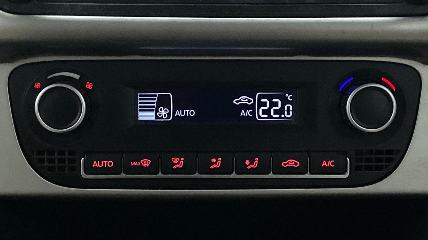 2016 Volkswagen Ameo HIGHLINE 1.5, Diesel, Manual, 84,051 km, Automatic Climate Control