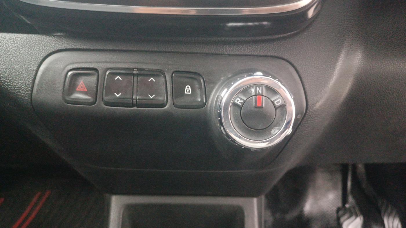 2018 Renault Kwid RXT 1.0 AMT, Petrol, Automatic, 59,755 km, Gear Lever