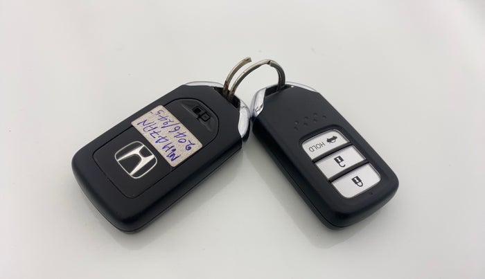 2019 Honda Amaze 1.2L I-VTEC VX CVT, Petrol, Automatic, 63,656 km, Key Close Up