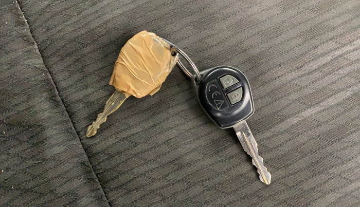 2017 Maruti Baleno DELTA PETROL 1.2, Petrol, Manual, 42,373 km, Key Close Up