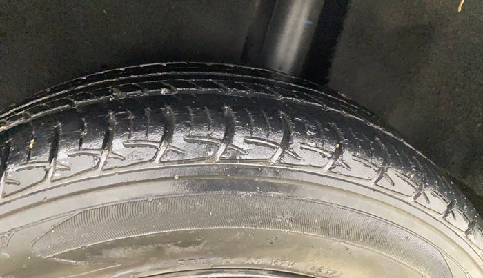 2017 Maruti Baleno DELTA PETROL 1.2, Petrol, Manual, 42,373 km, Left Rear Tyre Tread