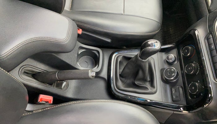 2018 Tata Hexa XM 4X2 7 STR, Diesel, Manual, 46,444 km, Gear Lever