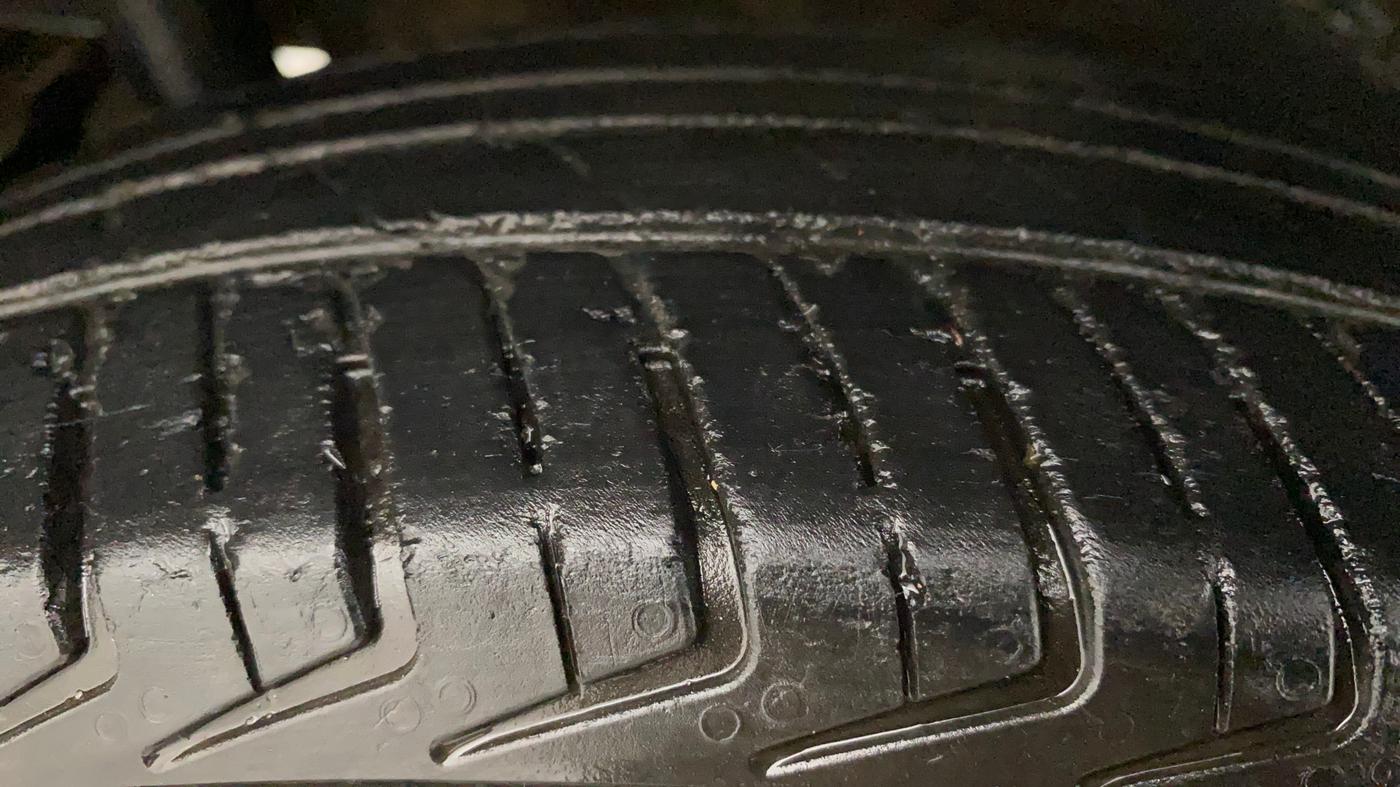 2012 Maruti Wagon R 1.0 LXI, Petrol, Manual, 71,143 km, Right Rear Tyre Tread