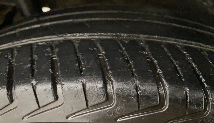 2012 Maruti Wagon R 1.0 LXI, Petrol, Manual, 71,143 km, Right Rear Tyre Tread