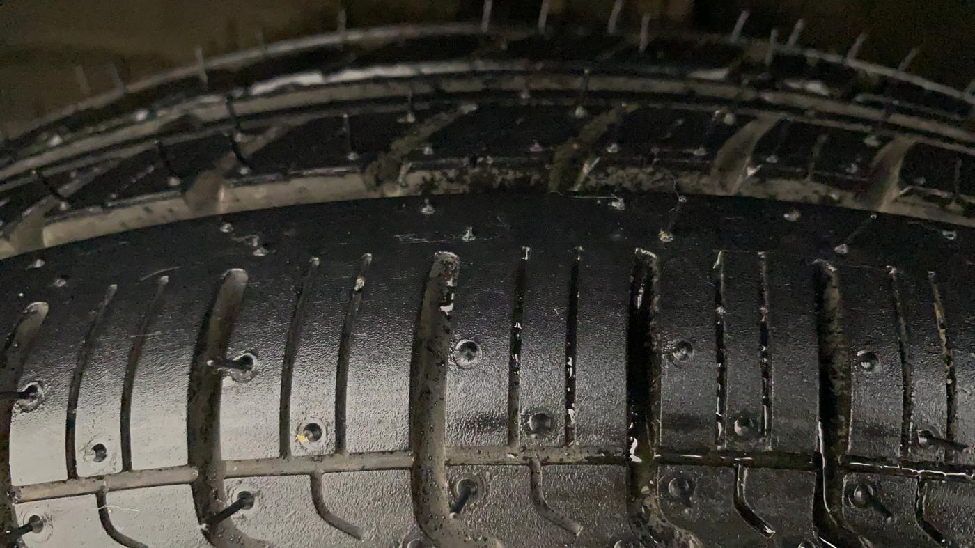 2012 Maruti Wagon R 1.0 LXI, Petrol, Manual, 71,143 km, Left Front Tyre Tread