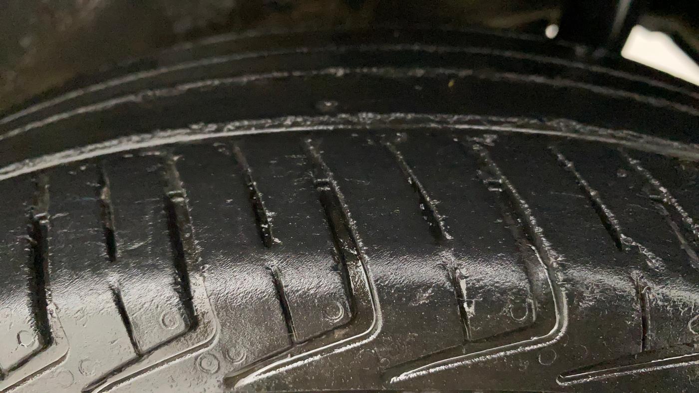 2012 Maruti Wagon R 1.0 LXI, Petrol, Manual, 71,143 km, Left Rear Tyre Tread