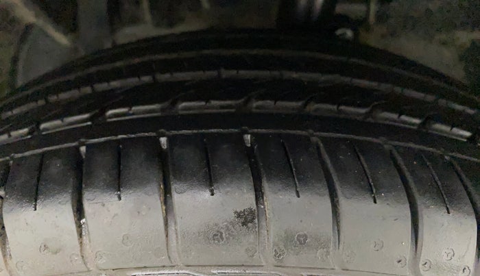 2017 Ford Ecosport TITANIUM 1.5L PETROL, CNG, Manual, 70,115 km, Left Front Tyre Tread