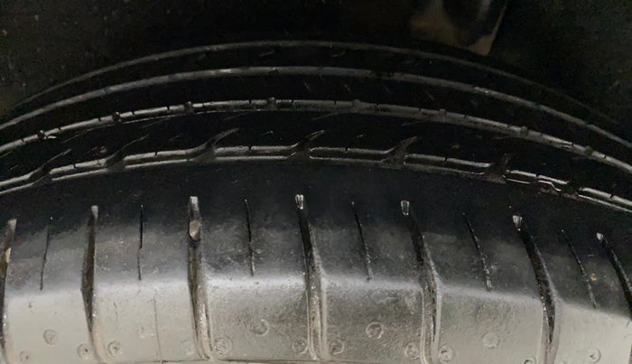 2017 Ford Ecosport TITANIUM 1.5L PETROL, CNG, Manual, 70,115 km, Left Rear Tyre Tread