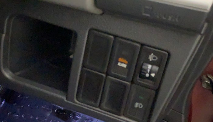 2012 Maruti Wagon R 1.0 VXI, Petrol, Manual, 44,344 km, Dashboard - Headlight height adjustment not working