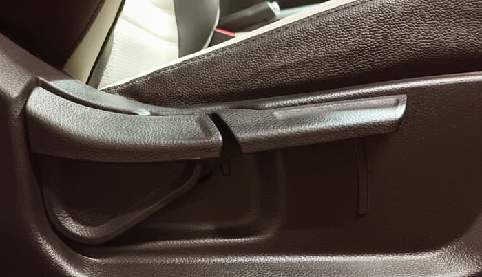 2021 KIA SONET HTX ANNIVERSARY EDITION 1.0 IMT, Petrol, Manual, 22,441 km, Driver Side Adjustment Panel