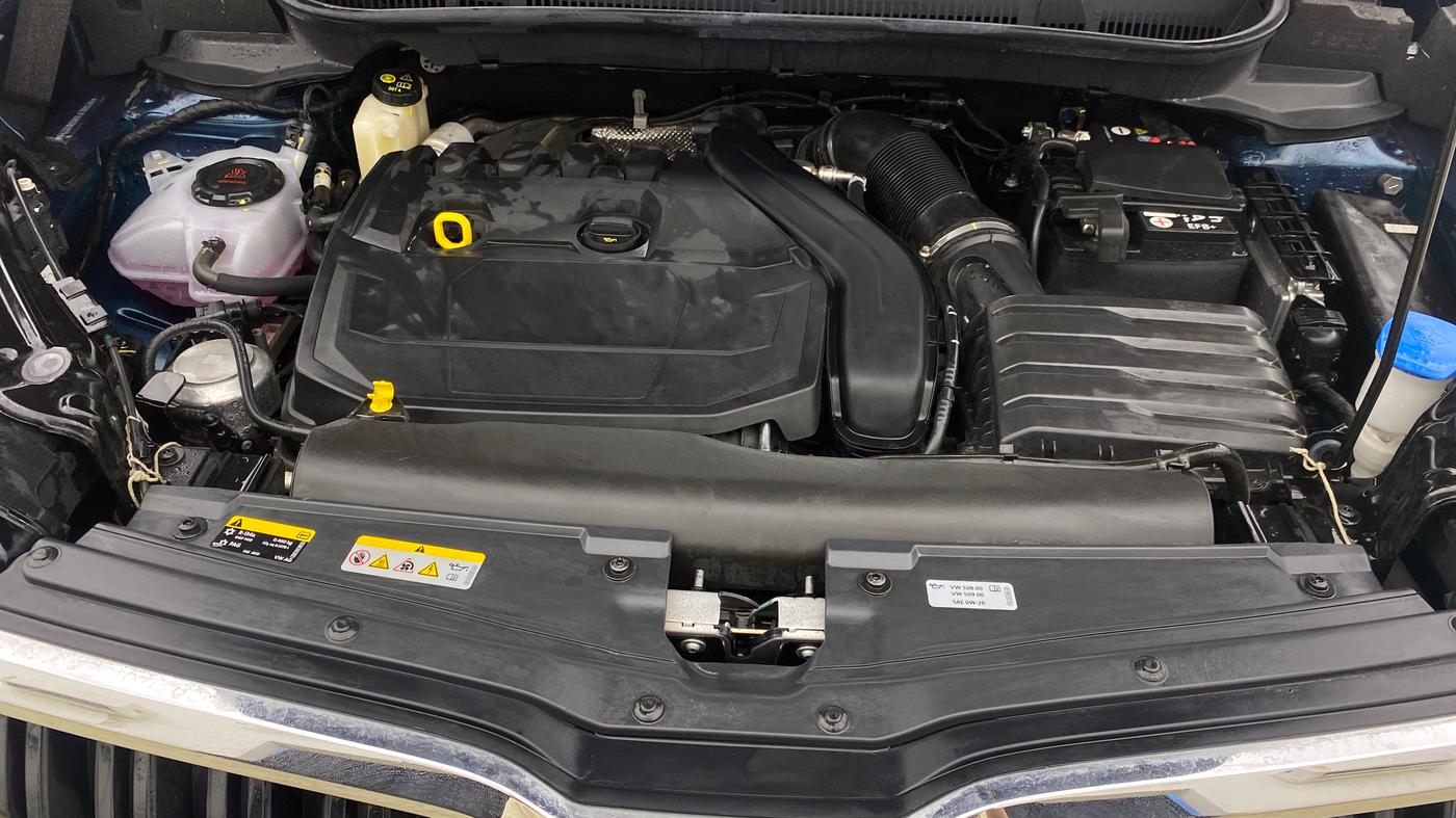 2025 Skoda KUSHAQ Prestige 1.5L TSI AT, Petrol, Automatic, 3,786 km, Engine View