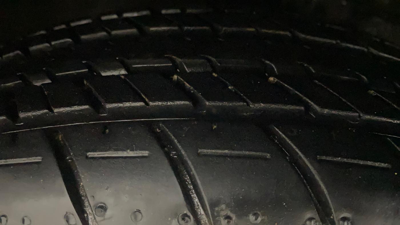 2018 Maruti Celerio VXI AMT (O), Petrol, Automatic, 26,317 km, Right Front Tyre Tread