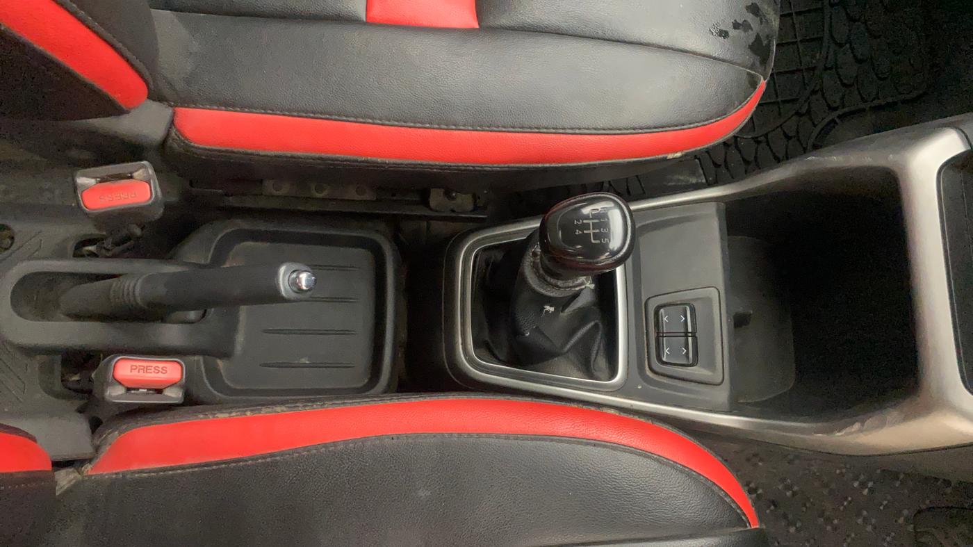 2020 Datsun Redi Go T(O) 1.0, Petrol, Manual, 1,15,392 km, Gear Lever