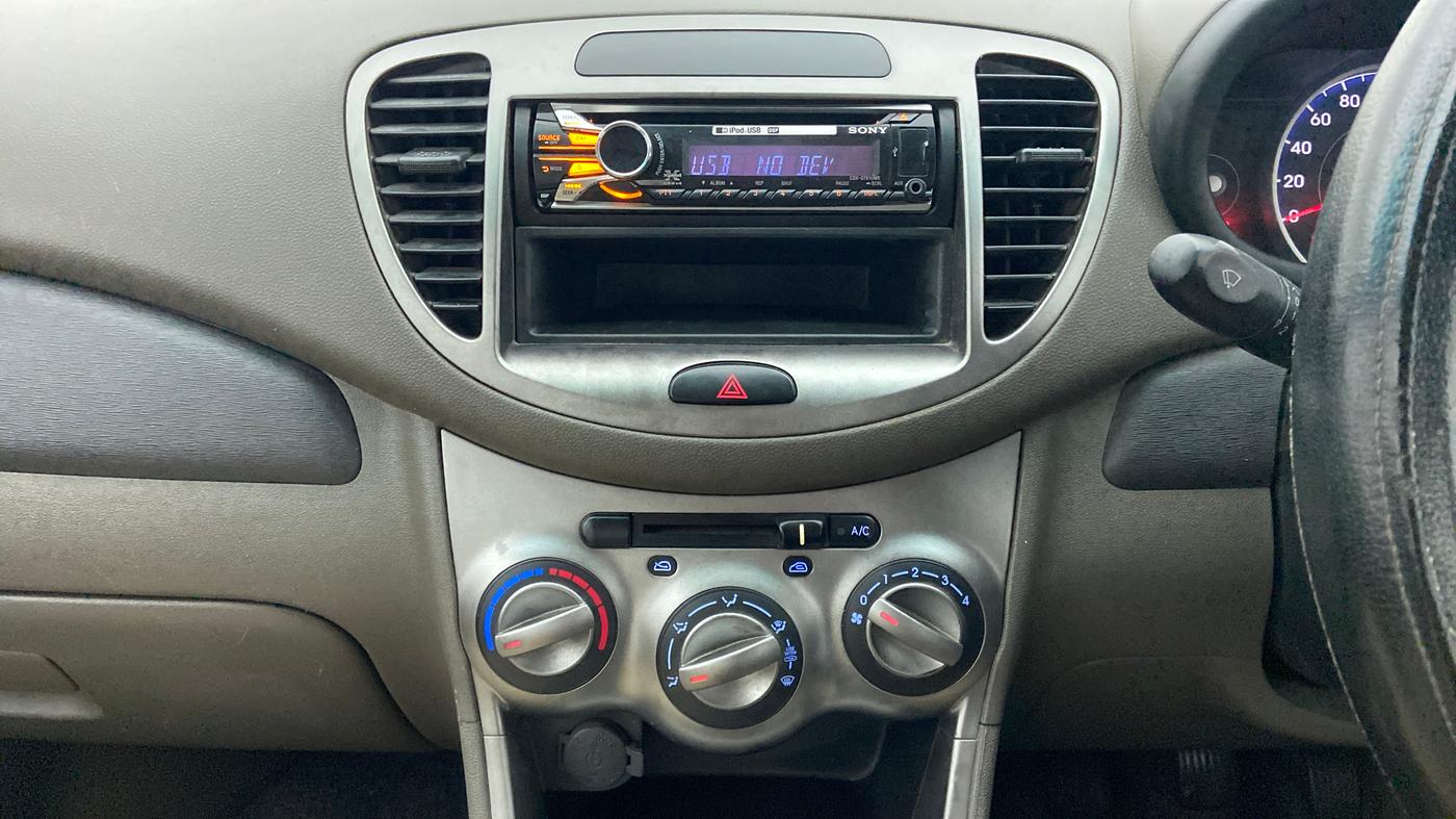 2012 Hyundai i10 ERA 1.1 LPG, LPG, Manual, 51,068 km, Air Conditioner