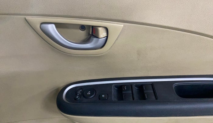 2016 Honda Amaze 1.2L I-VTEC VX AT, Petrol, Automatic, 57,126 km, Driver Side Door Panels Control