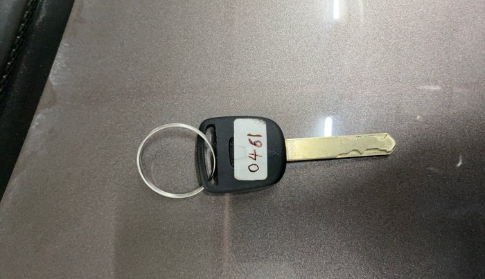 2016 Honda Amaze 1.2L I-VTEC VX AT, Petrol, Automatic, 57,126 km, Key Close Up