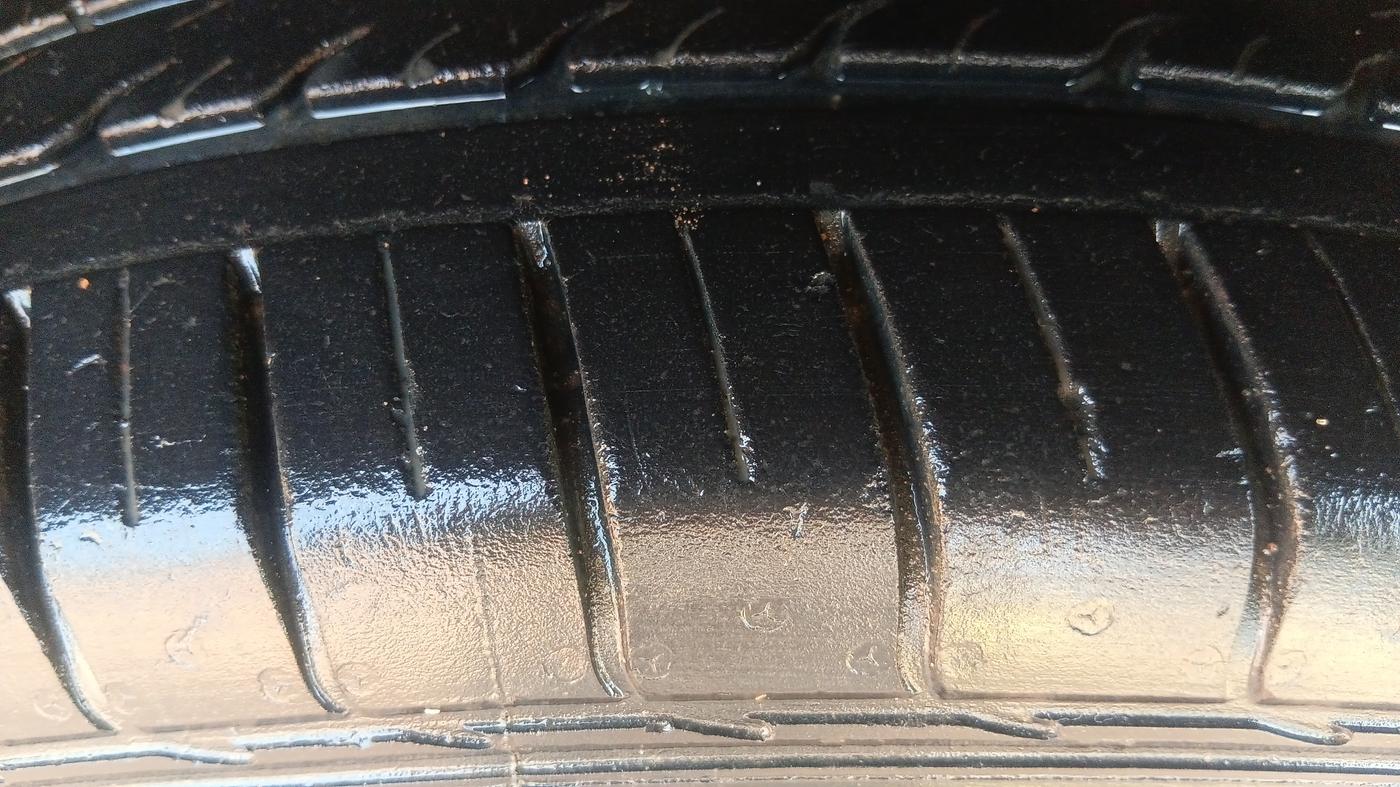 2019 KIA SELTOS HTX IVT 1.5 PETROL, Petrol, Automatic, 38,320 km, Left Front Tyre Tread