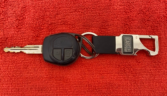 2014 Maruti Swift Dzire VDI BS IV, Diesel, Manual, 77,035 km, Key Close-up