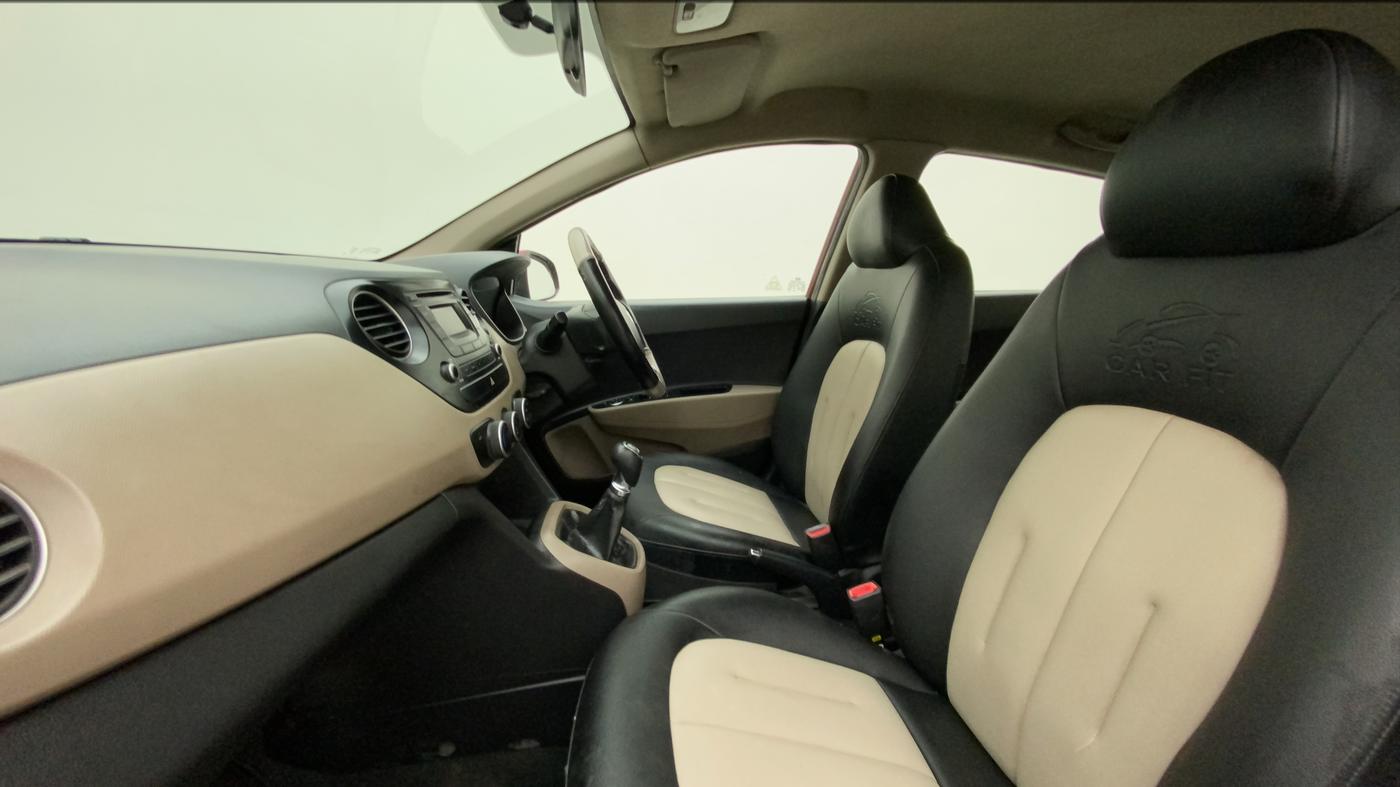2013 Hyundai Grand i10 SPORTZ 1.2 KAPPA VTVT, CNG, Manual, 80,540 km, Right Side Front Door Cabin