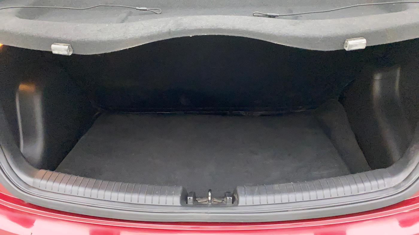 2013 Hyundai Grand i10 SPORTZ 1.2 KAPPA VTVT, CNG, Manual, 80,540 km, Boot Inside