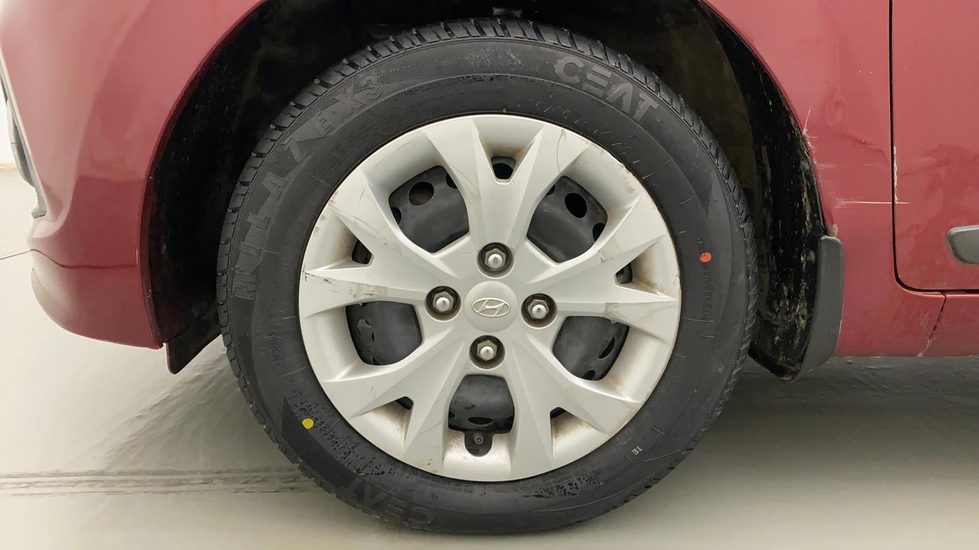 2013 Hyundai Grand i10 SPORTZ 1.2 KAPPA VTVT, CNG, Manual, 80,540 km, Left Front Wheel