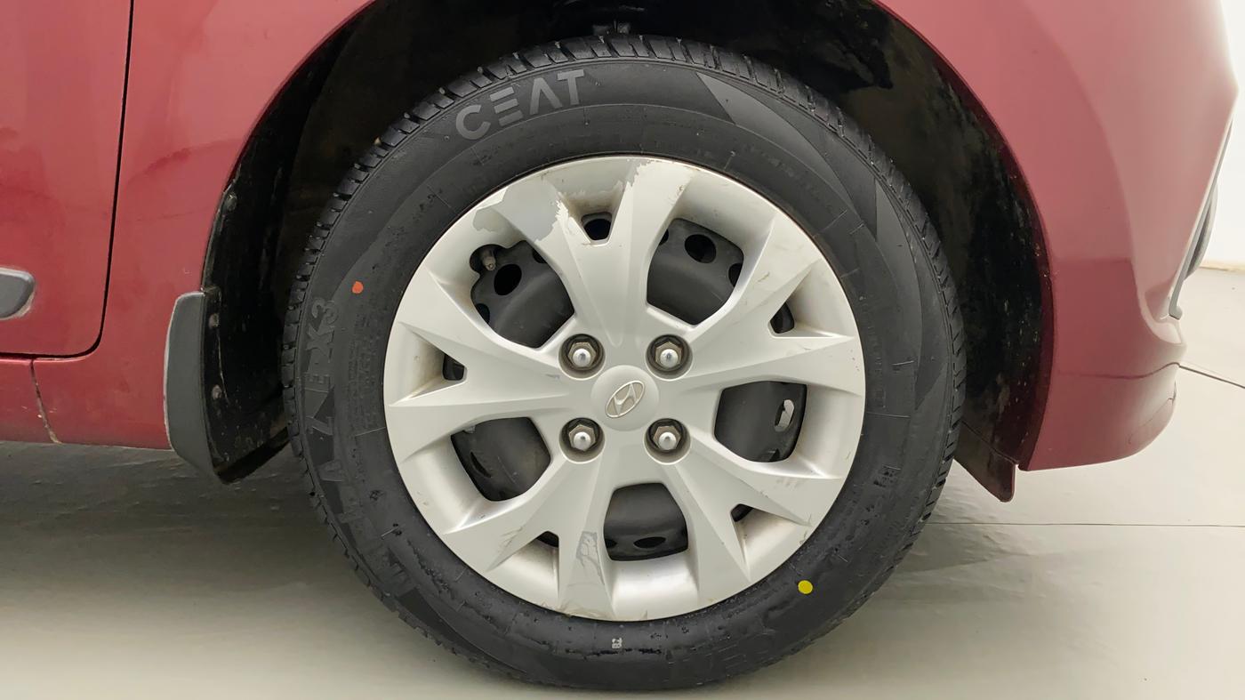 2013 Hyundai Grand i10 SPORTZ 1.2 KAPPA VTVT, CNG, Manual, 80,540 km, Right Front Wheel