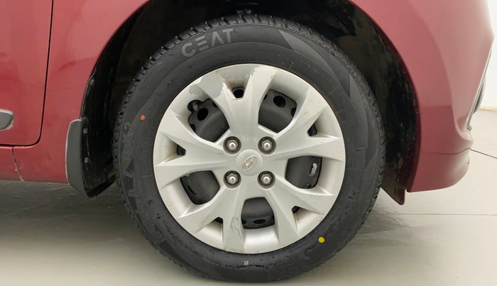2013 Hyundai Grand i10 SPORTZ 1.2 KAPPA VTVT, Petrol, Manual, 80,540 km, Right Front Wheel