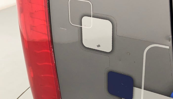 2012 Maruti Wagon R 1.0 LXI, CNG, Manual, 76,339 km, Right quarter panel - Slightly dented