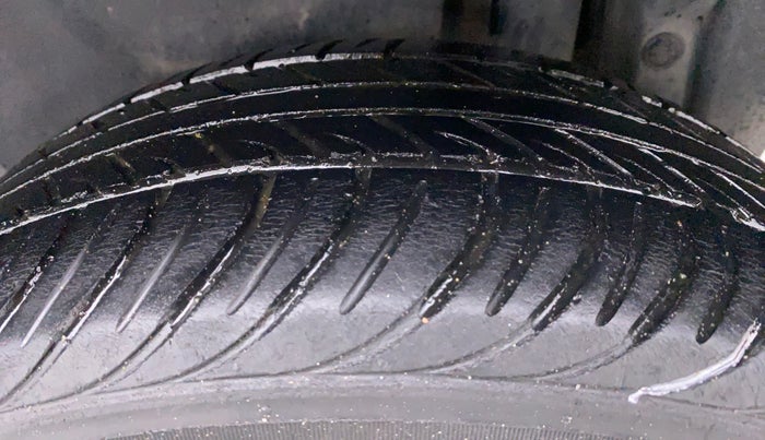 2012 Maruti Swift Dzire VDI, Diesel, Manual, 79,607 km, Left Rear Tyre Tread
