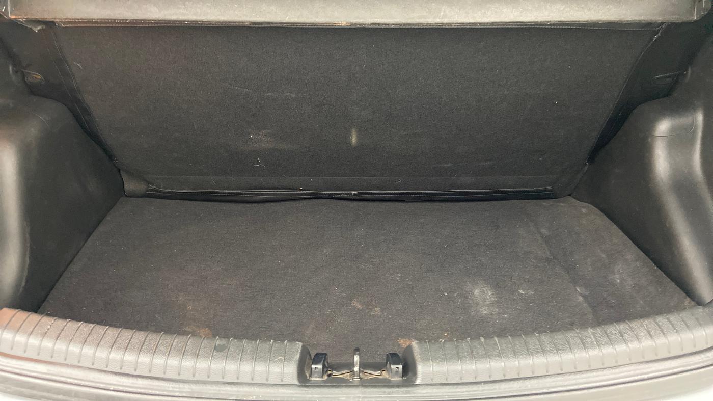 2019 Hyundai Grand i10 ASTA 1.2 VTVT, Petrol, Manual, 32,881 km, Boot Inside