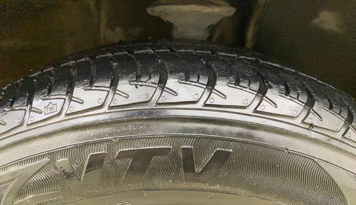 2021 Maruti New Wagon-R VXI (O) 1.0 AMT , Petrol, Automatic, 31,711 km, Right Front Tyre Tread