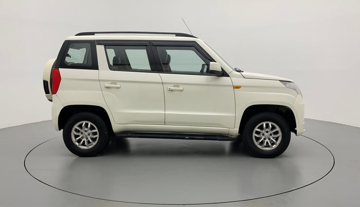 2016 Mahindra TUV300 T8, Diesel, Manual, 80,212 km, Right Side View